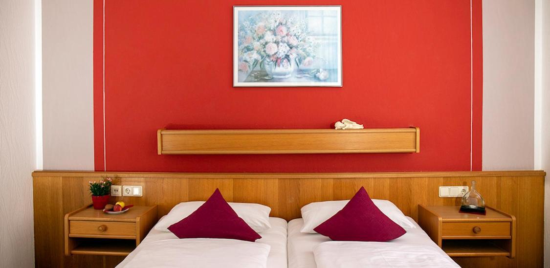 Hotel Garni Zum Hirschen Iphofen Dış mekan fotoğraf